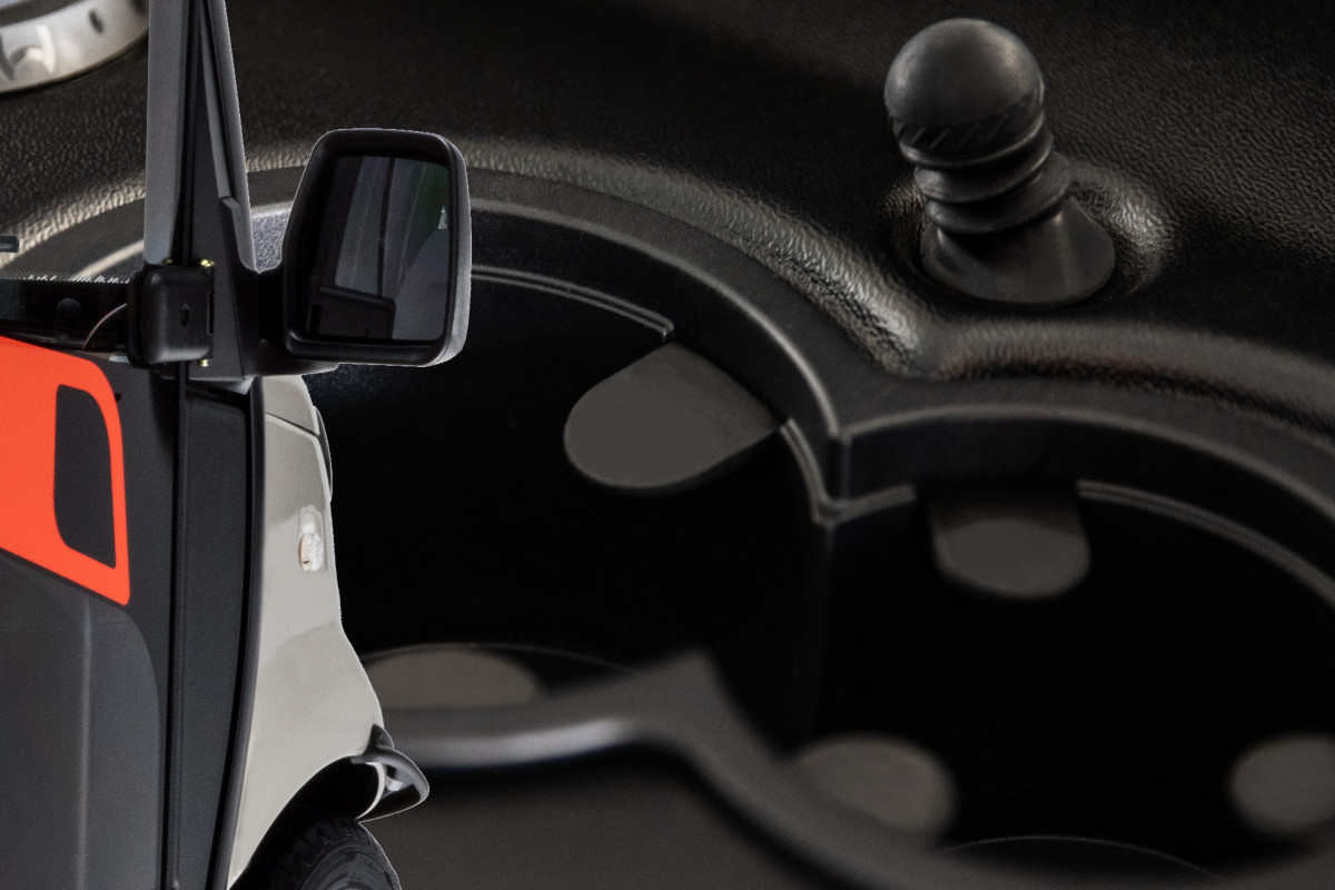 Adjustable side mirrors